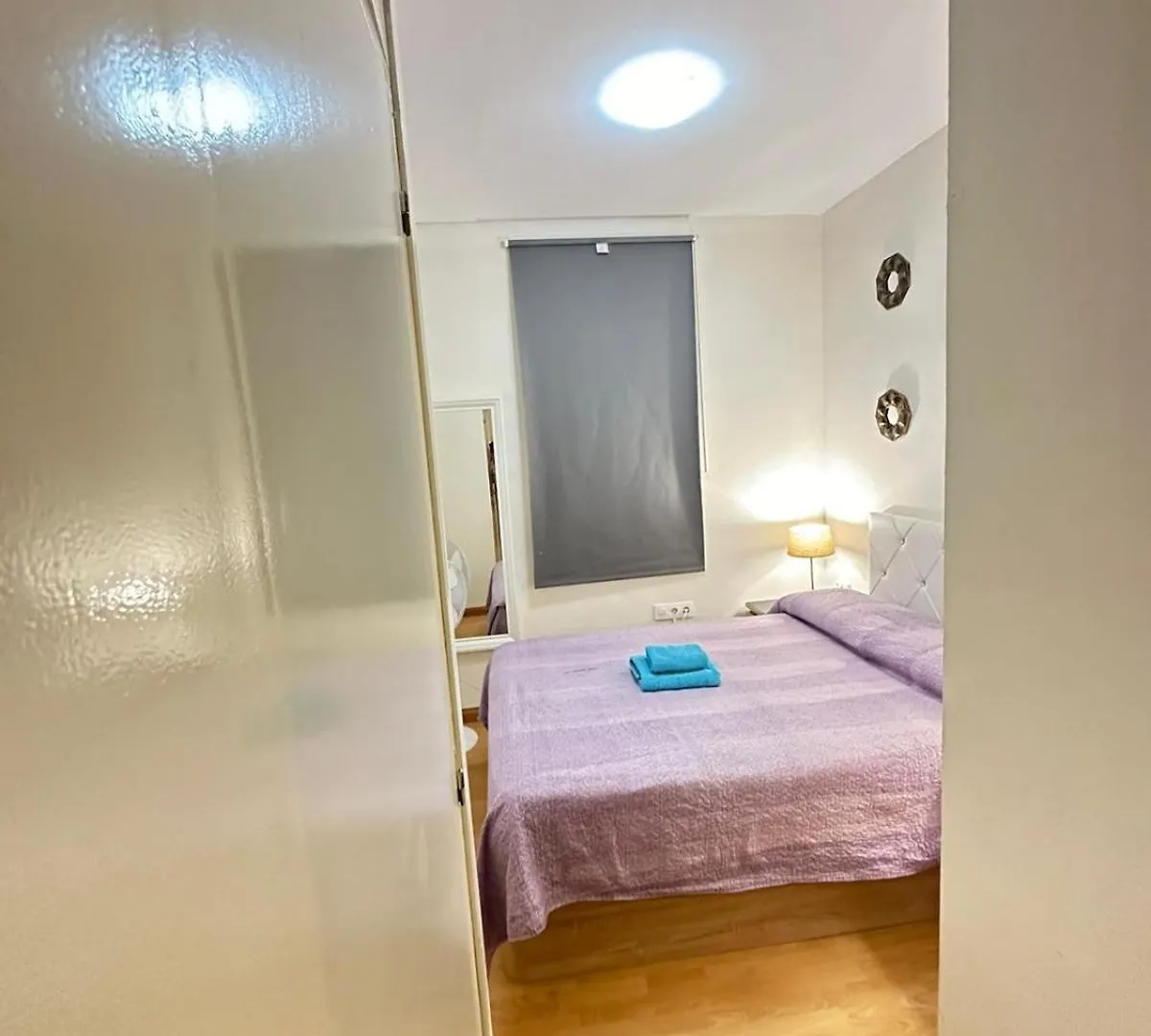 Rooms In Apartment Paris 바르셀로나 스페인